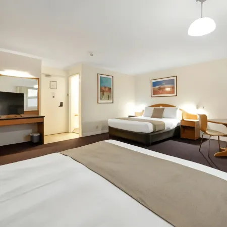Pegasus Motor Inn and Serviced Apartments