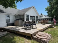 Diamond Lake Island Cabin