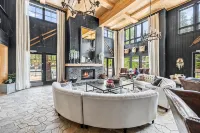 Penthouse at Blue Sky Resort — Gondola & Spa - Jacuzzi