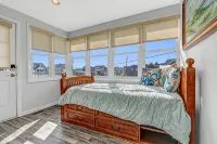 Family vacation! 3 min walk to beach & boardwalk, Free coffee and beach passes - Beach