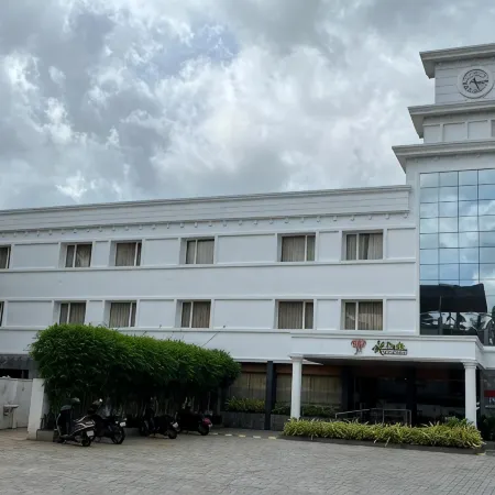 J K Park Residency Perambra