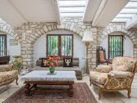 Villa with Pool in Provence -Villa Romantique Sleeps up to 12+4 in Optional Gite Hotels in Beaucaire