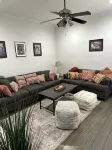 Townhouse in Old Fishtown! 10 Mins to Center City and World Cup Stadiums - อ่างจากุชชี่