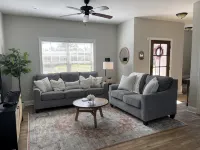 ⭐️ 1 mile from Casinos ⭐️  Spacious and updated townhome - Bungalows