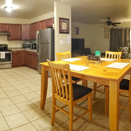 4 blocks from New Mexico Military Institute and Main Street