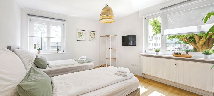 Modern vacation apartment with 4 bedrooms in Heilbronn on the Neckarpromenade Hoteles en Heilbronn