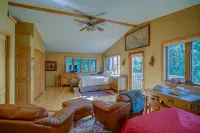 Conveniently Located just off University Avenue on Madison's West Side - Homestays