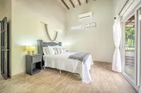 Newly Remodeled Beachfront Home! - 4 tähden