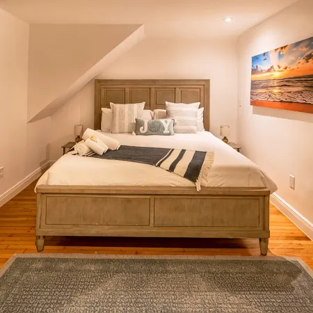 6BR King Bed, Pool with Huge Yard