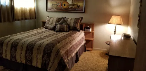 Spacious house with Wifi -- only 10 minutes from Hubbard Lake. - Wifi