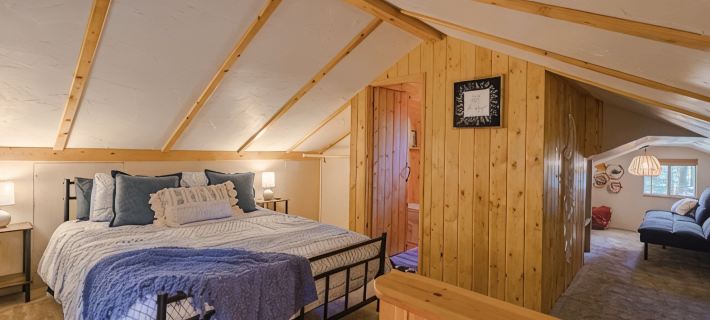 Cozy Pines Hideaway- BBQ, Fire-Pit, Zip-Line, and Fireplace Hotels in Явапай