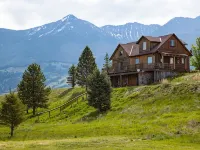 The Yellowstone House and Fisherman's Cabin Hotels in Pray