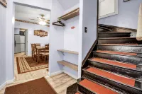 Charming 3-Br House in lovely Buffalo with AC, WiFi & Free Parking - Bungalow