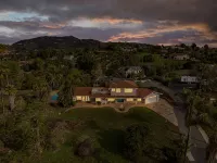 Skyline Ocean View Estate w/ pool & hot tub
