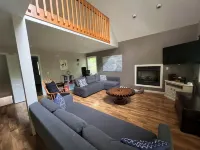 Angel Baby Lodge Winnipesauke Dog/Family Friendly Contemporary Home - con encanto