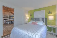 The Crab Shack on Carter's Creek - 4-Star