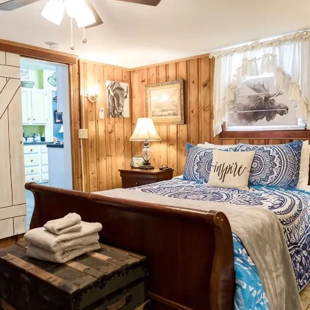 3 BR house with hot tub near Lexington and surrounding attractions!