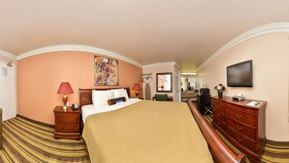 Inn by the SFO
