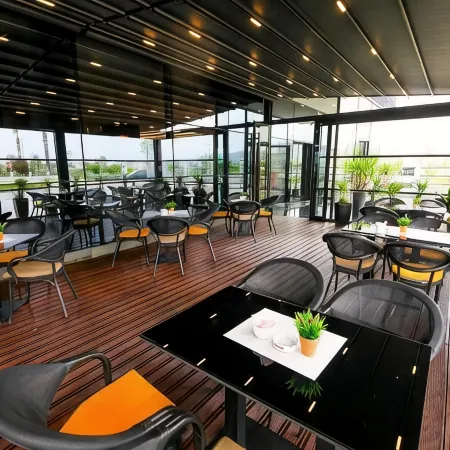 N Hotel by Noshi