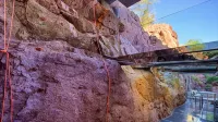 10,000 Sqf Mansion Carved into Camelback - Infinity Pool, Spa, Gym, Rooftop Bar - Sang Trọng