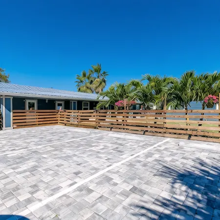 Johns Pass Studio # 1 Fisherman's Cove and Cottages