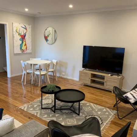 Central & Tranquil Two-Bedroom Home in the Heart of Essendon