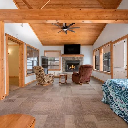 Lakefront Property with a pool & hot tub!