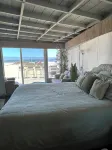 BEACHFRONT with Spa - Wifi
