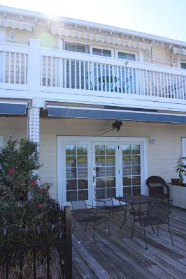 Riverwalk Condo--Heart of Historic Downtown Wilmington! - 4 stjerner