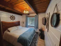 Cozy Cabin with 8 Minute Walk to the Beach! - 3つ星