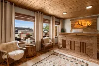 Elkhorn Cabins and Inn - parking