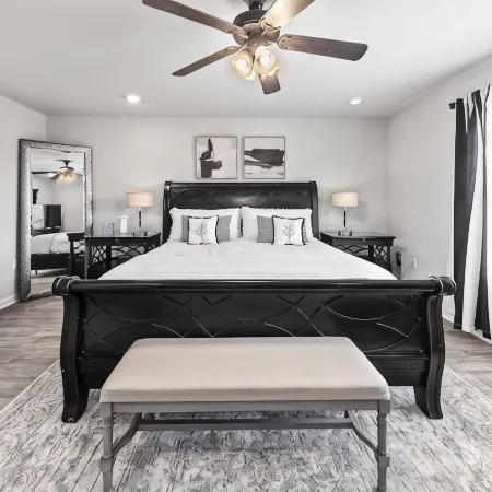 Modern & Cozy ☀ Close to Beach ☀ 4 Bedrooms ☀ 2 Full Baths