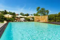 Pater Meus Suites - Pool