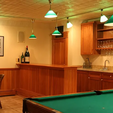 Breezy Hill Inn