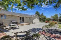 Newly Renovated, Modern Sleeps 21, Newly Added AC/Heating Units in Each Bedroom. - 3 étoiles