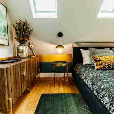 The Inn at Newton Highlands, Suite 2, Apartment-Hotel Rooms