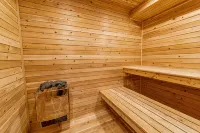 Larsen Lodge Downtown Village Egg Harbor, Sauna, New, Rustic and Elegant. - Boutique