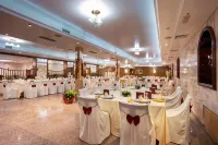 Hotel Marivella - С бассейном