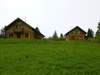 Exceptional: 4-bedroom south-facing chalet on large lot at the foot of the slopes - 小木屋