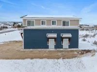Bear Lake Cabin Sleeps 12! Game Room! Plenty of Parking for Cars and Toys! - واي فاي