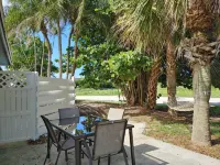 Beachside Pool House with heated pool, Short Walk to the Beach! - Hot Tub