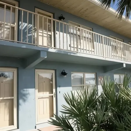 Luxury Mid Century Modern Beachfront Dream!