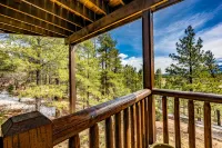 ENCHANTED CIRCLE LODGE-AWESOME MOUNTAIN VIEWS WITH HOT TUB AND SAUNA! - Mountain view