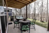 Tennessee Cabin w Hot Tub and Boating Access. - Wifi