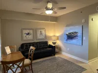 Cozy beach condo with many amenities for fun and relaxation conveniently located - 4-نجوم