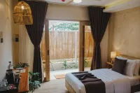 Soluna Siquijor Boutique Resort - parking