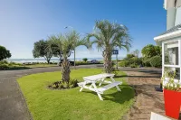 Ohope Beach Motel - parking