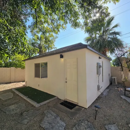 Newly Renovated Casita in Mesa, King-Sized Bed and Lightening Fast WiFi