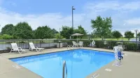 Hampton Inn Raleigh/Clayton-I-40 - Pools