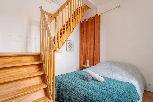 Le duplex inverse, Bollaert, Fac, gare, 2pers - 2 étoiles